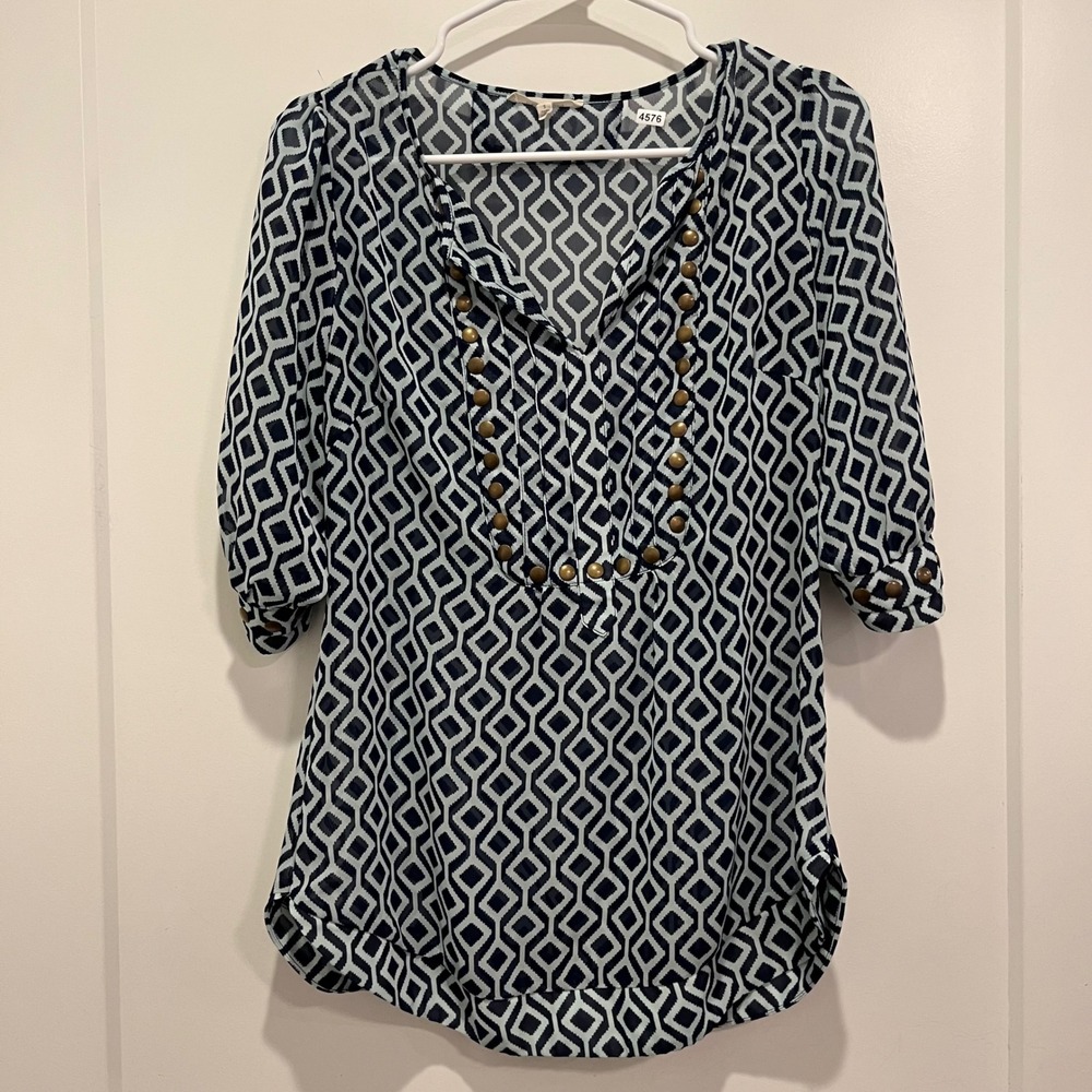 41 Hawthorn Womens Small Blue Geometric Studded V-Neck 3/4 Sleeve Blouse